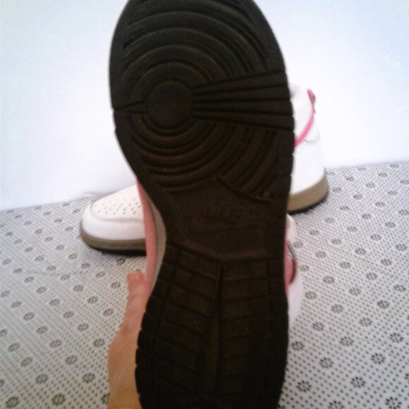 Nike high top shoes - Size 8 - Picture 4 of 7